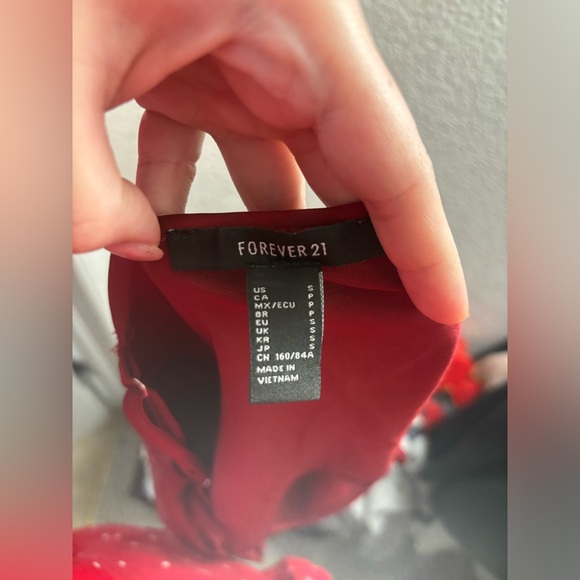 Red Top - Picture 3 of 3